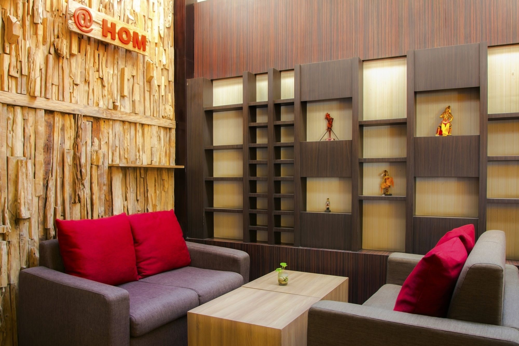 โฮไรออส มาลิโอโบโร โฮเต็ล Hotel ยอกยาการ์ตา ภายนอก รูปภาพ