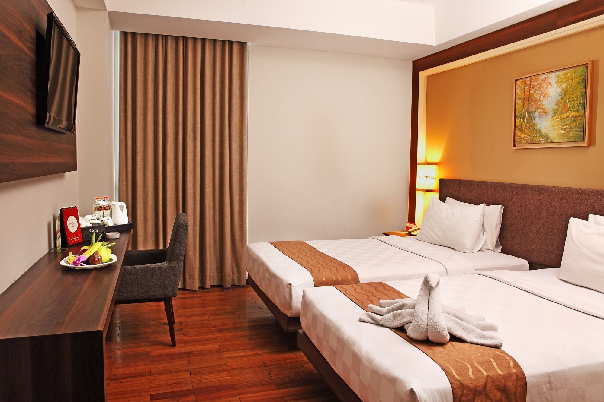 โฮไรออส มาลิโอโบโร โฮเต็ล Hotel ยอกยาการ์ตา ภายนอก รูปภาพ